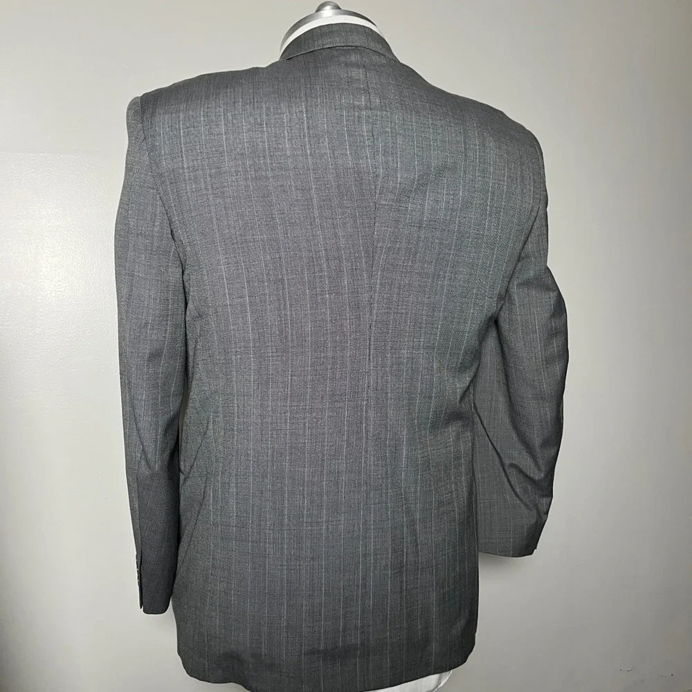 Nino Cerruti Suit Mens 42R 36x30 Grey Pinstripe‎ Vintage 2-Button USA Tailored